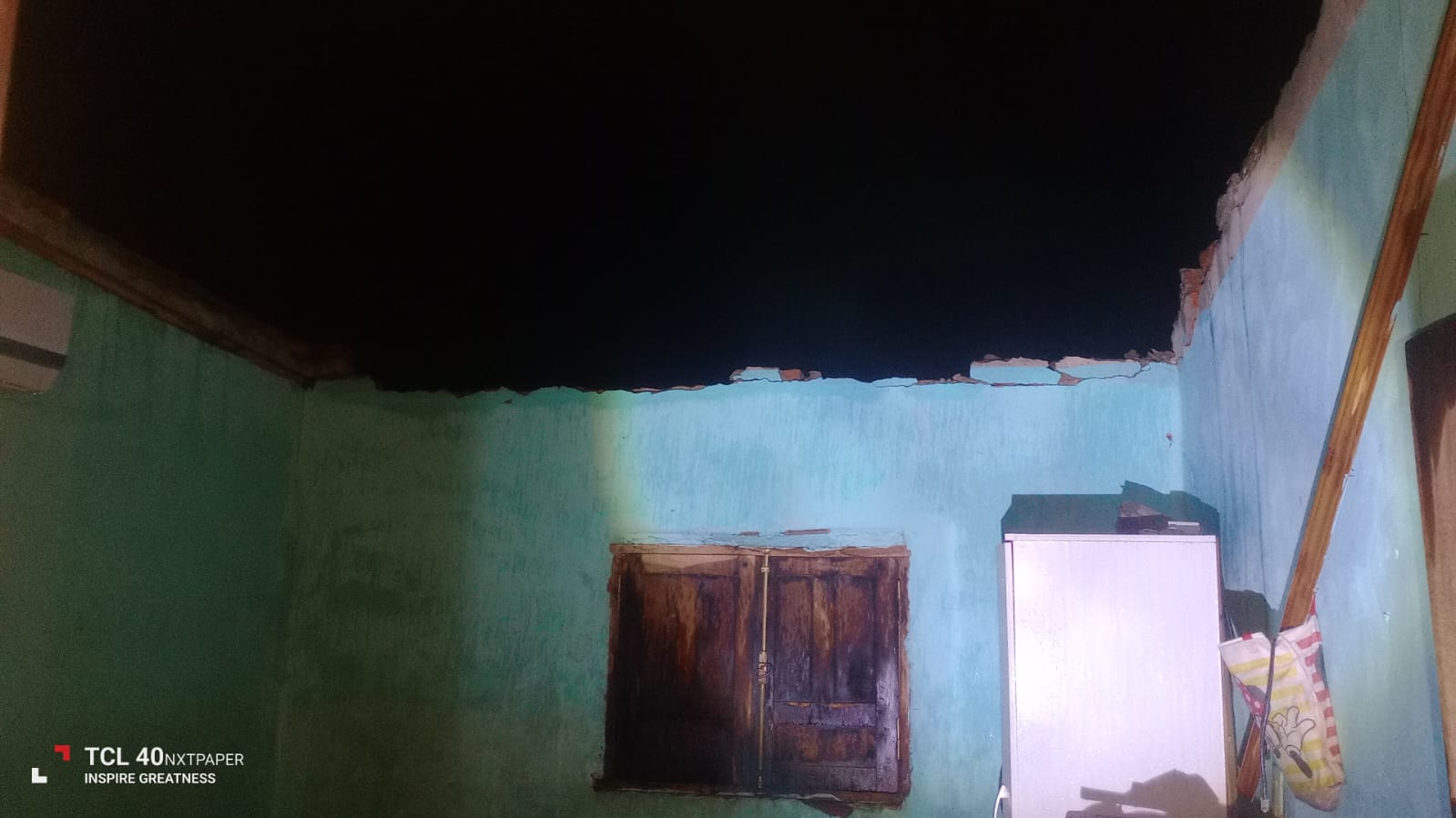 Fuerte temporal en Apayerey causó daños materiales y dejó sin luz a toda la localidad