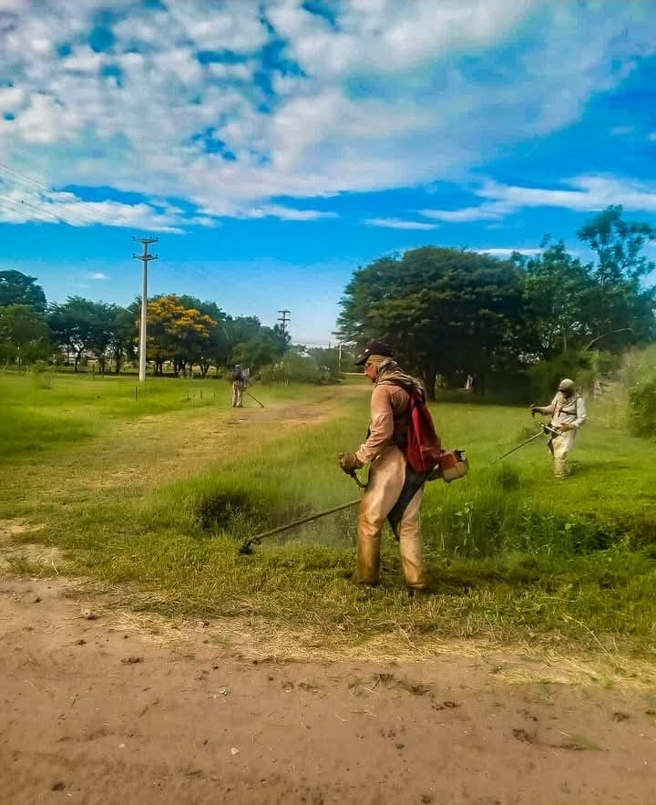 Pirané continúa fortaleciendo el mantenimiento de los espacios públicos