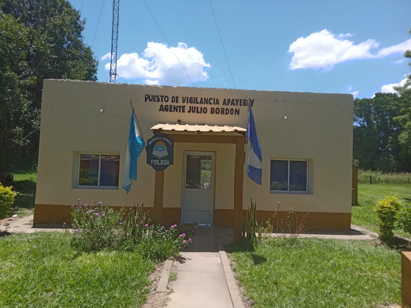 Destacan la labor del personal policial durante el temporal en Apayerey