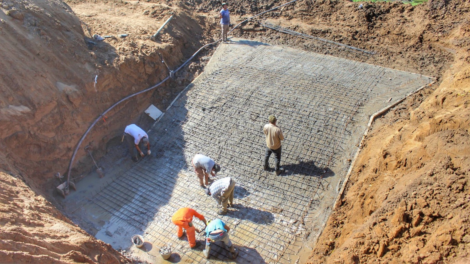 RIACHO HE HE :AVANCE DE OBRAS EN LA LOCALIDAD
