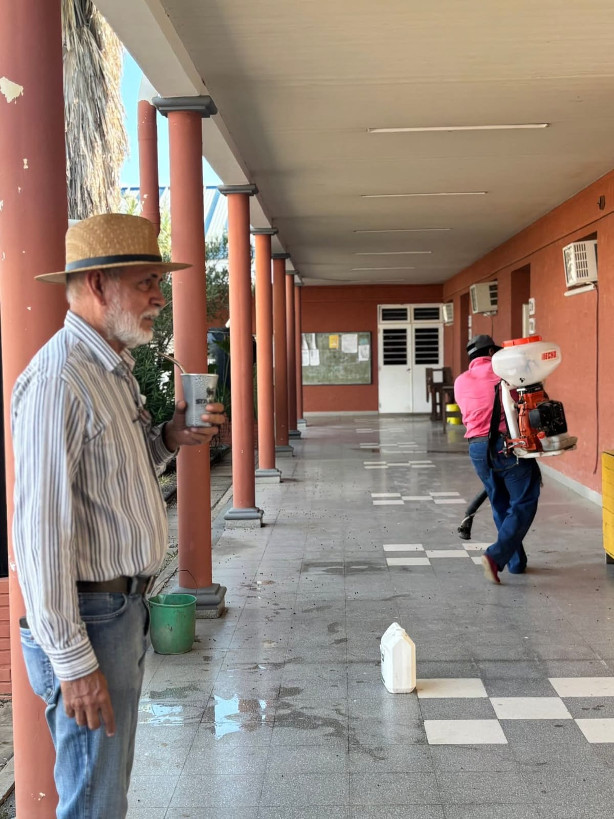 Villa General Güemes: el intendente Julián Bordón recorre las escuelas en el marco de un operativo integral