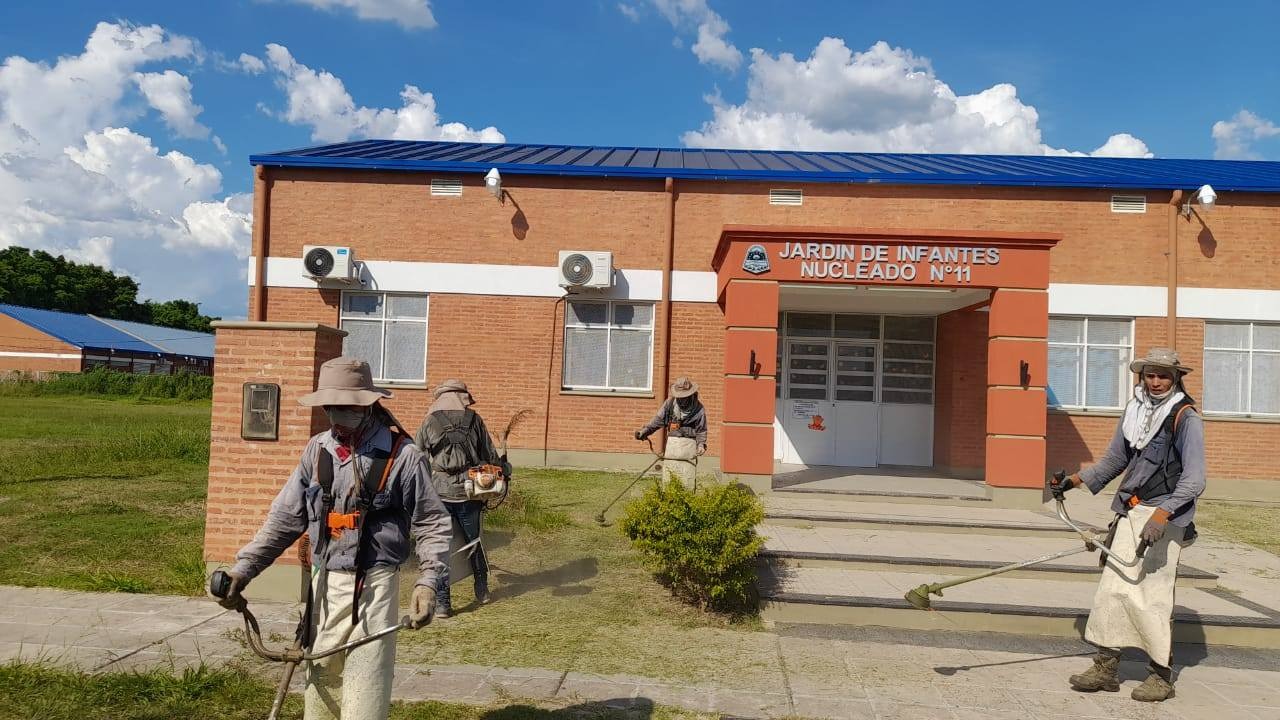 Laguna Blanca, un ejemplo para imitar: trabajo conjunto para el retorno a clases 2026