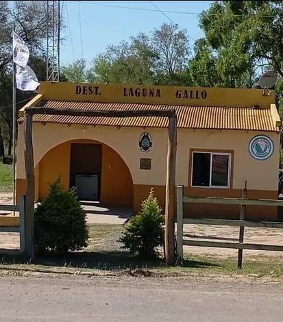 Laguna Gallo: Detuvieron a dos hombres por amenazar de muerte a su hermano con cuchillos