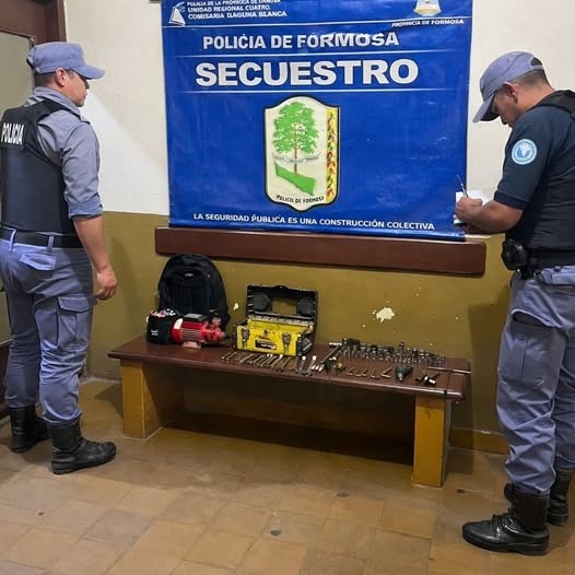 Laguna Blanca: aprehendieron a un hombre y secuestraron diversos objetos