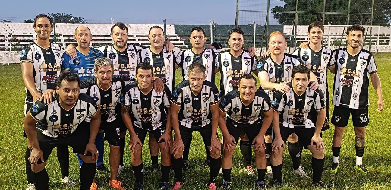 Laguna Blanca vive una noche decisiva de fútbol veterano