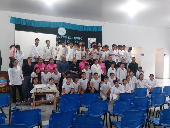 La Policía brindó charlas de prevención en la Escuela N° 42 de Las Lomitas