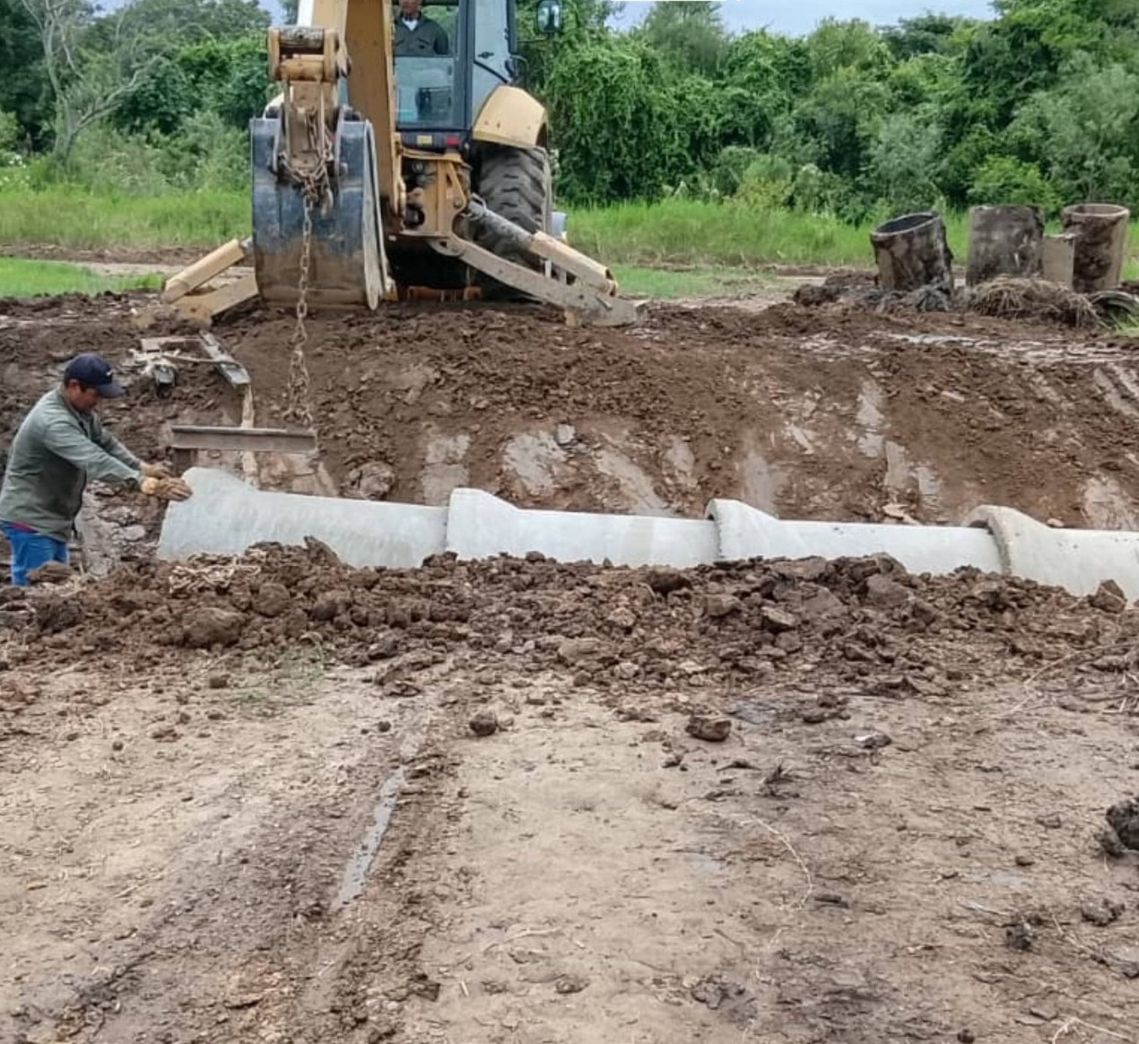 Avanza la colocación de alcantarillas en Misión Tacaaglé y destacan el trabajo municipal