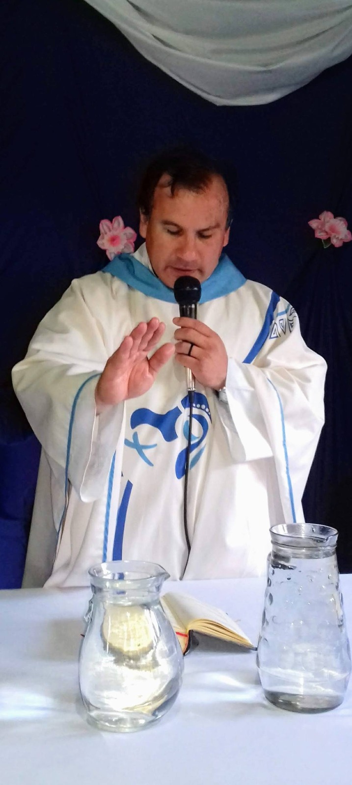 El Espinillo despidió con emoción al Padre Oscar Cáceres