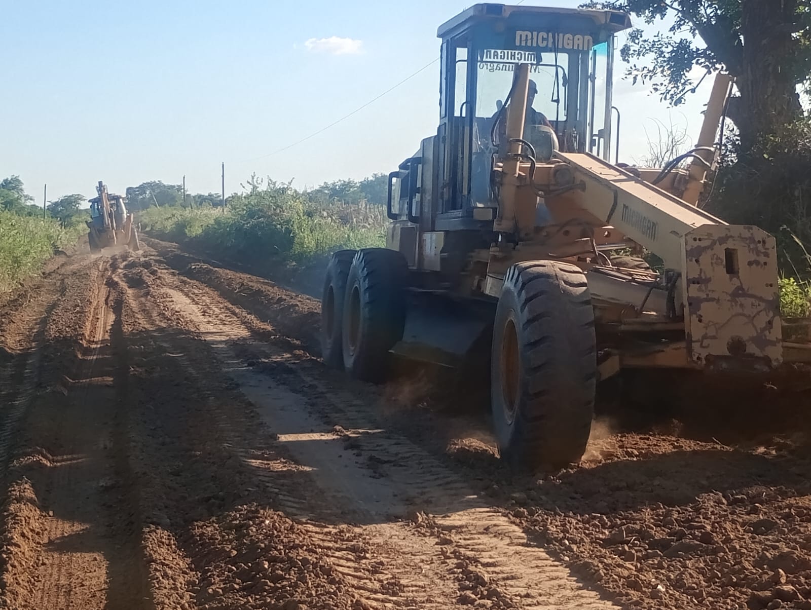 Apayerey: Ravano respondió al pedido de vecinos y mejoró el camino rural
