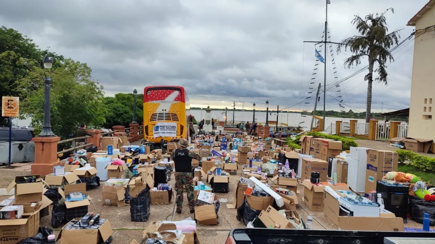 Millonario decomiso de mercadería en operativo de Prefectura