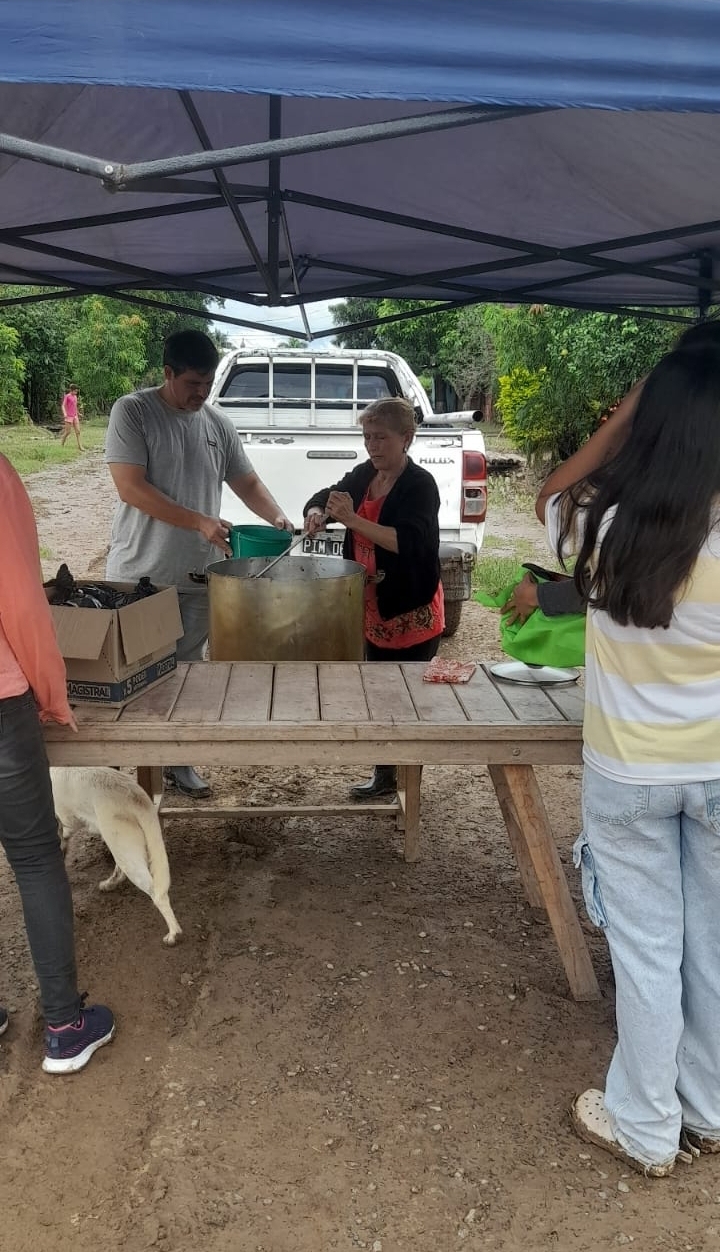 EL ESPINILLO SOLIDARIO: OLLAS POPULARES PARA ACOMPAÑAR A VECINOS EN MOMENTOS DIFÍCILES