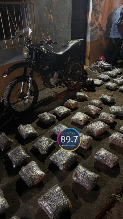 Golpe al narcotráfico: secuestran más de 52 kilos de droga y detienen a dos personas en el barrio Los Inmigrantes