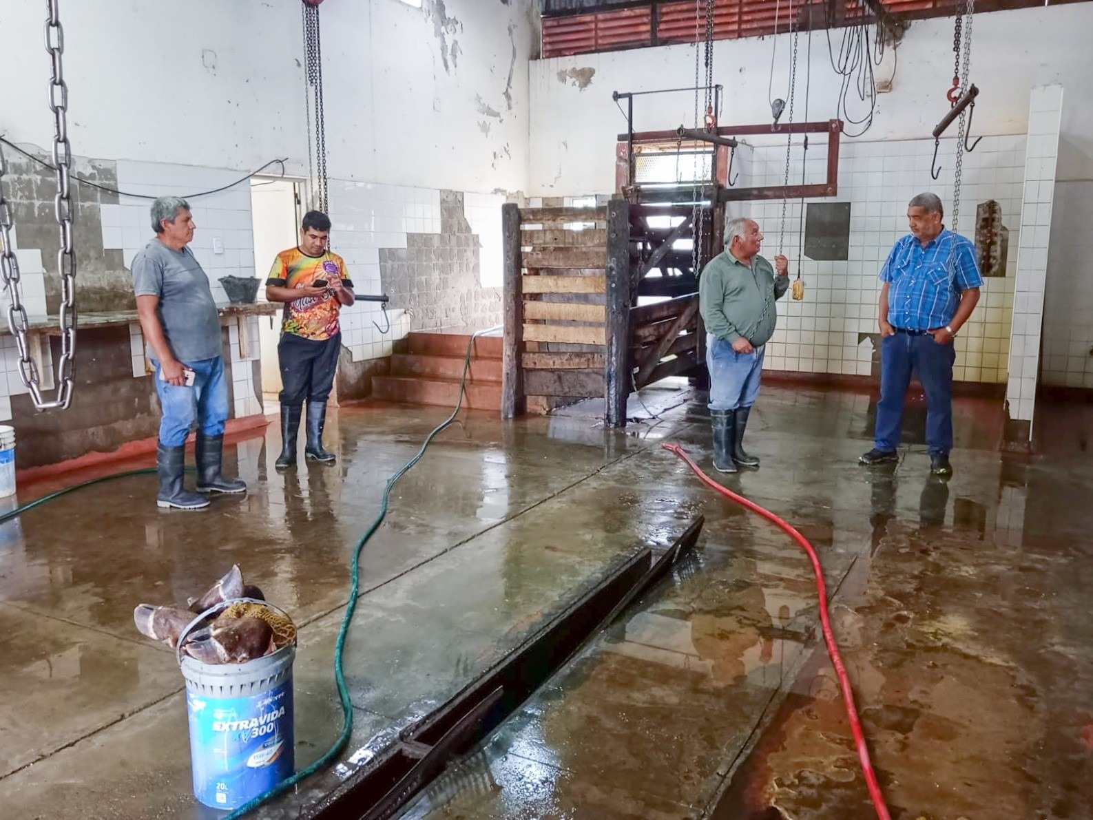 El intendente Luis Riveros recorrió el matadero municipal y proyecta mejoras