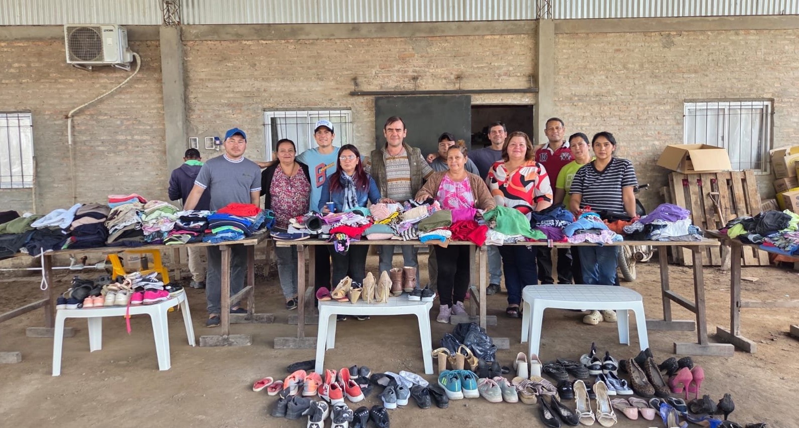 EL ESPINILLO: CRECE EL ROPERO SOLIDARIO IMPULSADO POR LA AGRUPACIÓN “UNIDOS VENCEREMOS”