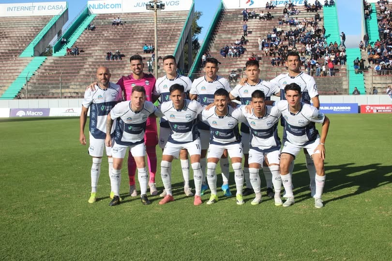San Martín ganó en Salta y es el nuevo líder del Grupo B