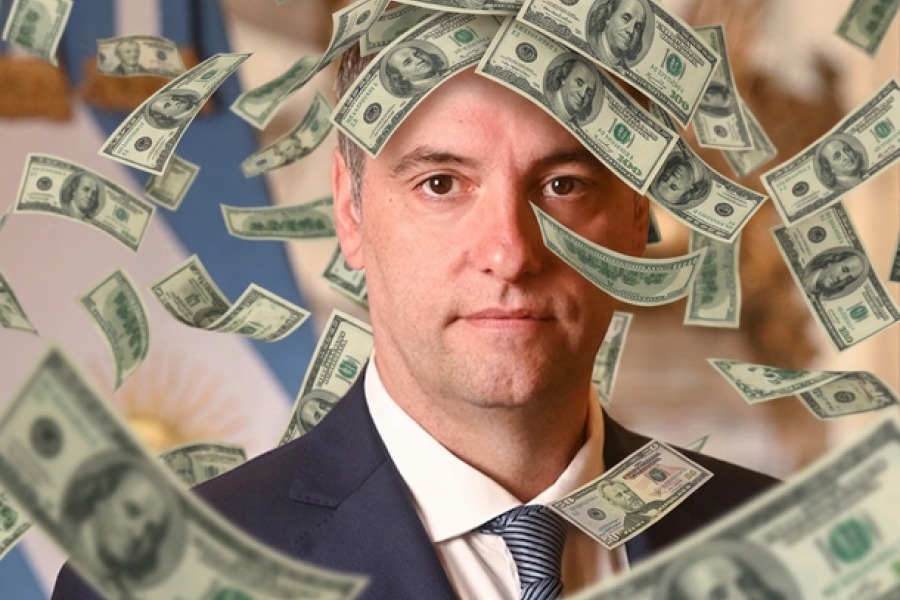 Investigan a Manuel Adorni por gastos millonarios que no se condicen con su salario