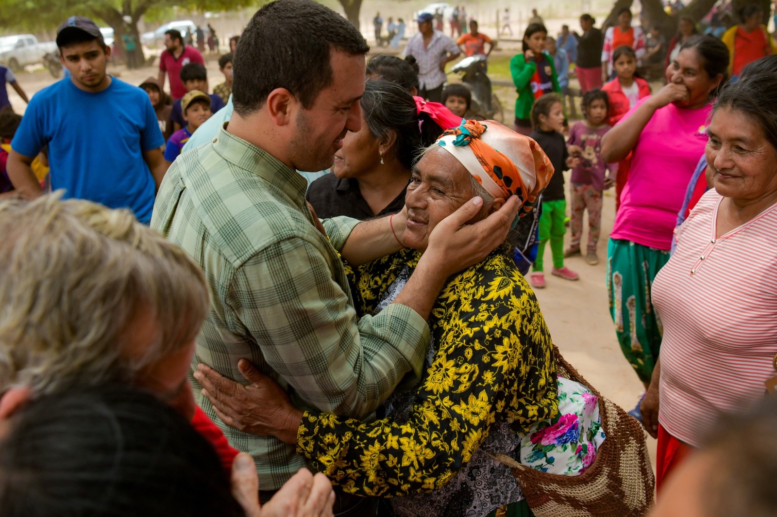 ENCUENTRO CON LA COMUNIDAD DEL OESTE FORMOSEÑO