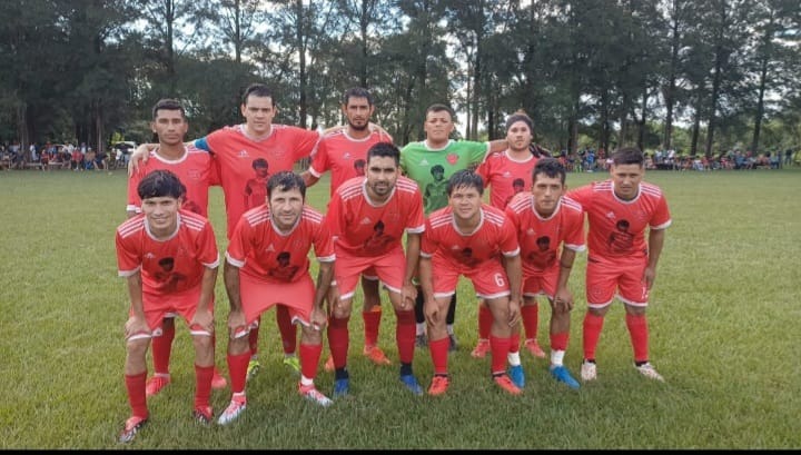 PRIMERA B  : LIGA LAGUNA BLANCA DE FÚTBOL  "Unión de El Espinillo no pudo en su debut como local y la fecha dejó goles y paridad"