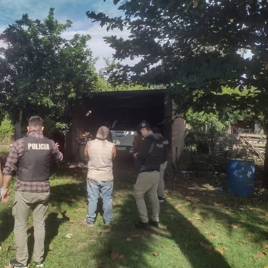 Secuestran en Laguna Naineck una Toyota Hilux involucrada en un siniestro vial y fuga