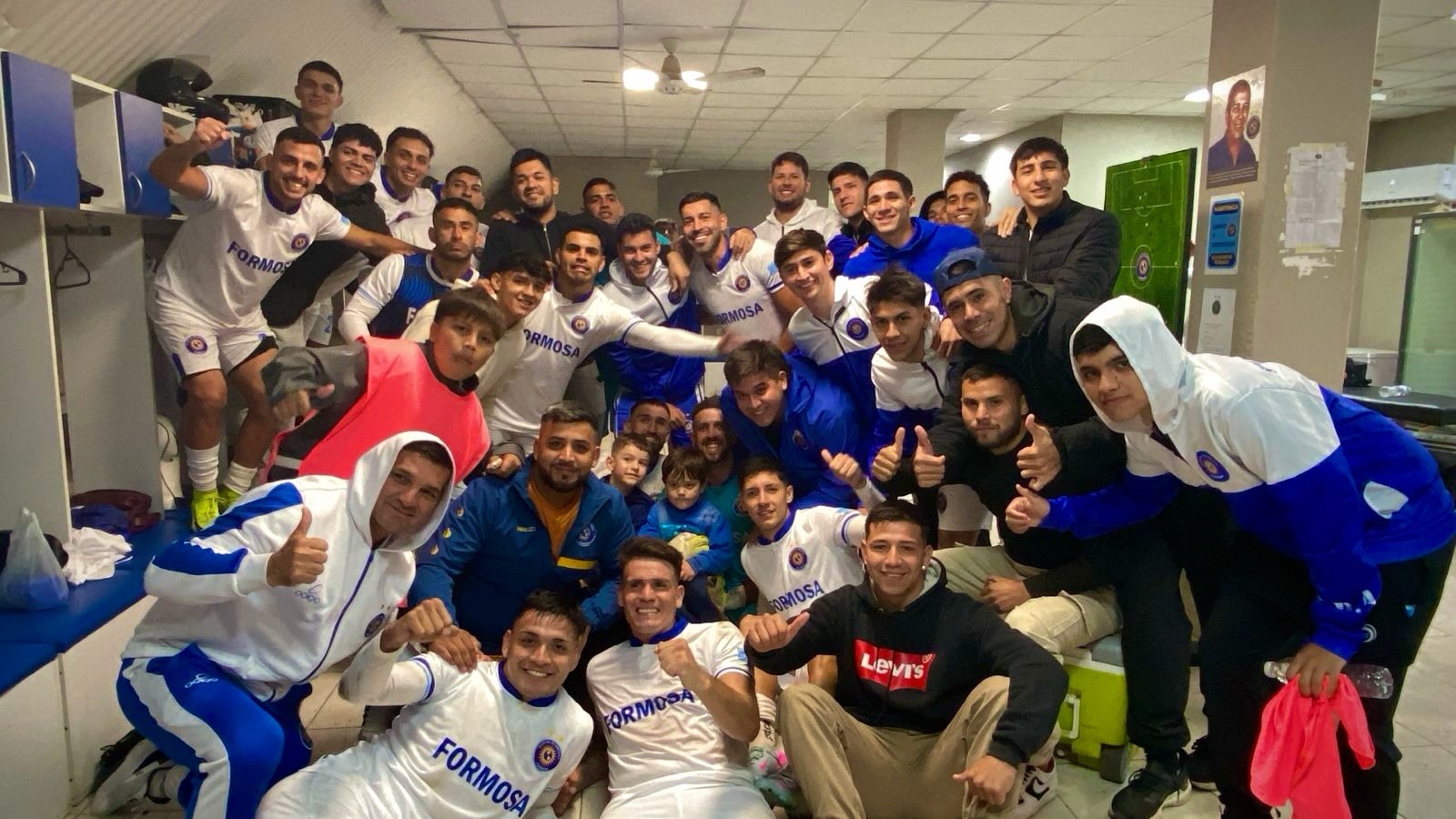 Sol de América goleó y se subió a la cima del Grupo B