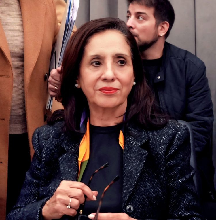 De la Rosa: “La gente tiene que elegir entre comer, comprar un medicamento o pagar las tarifas”