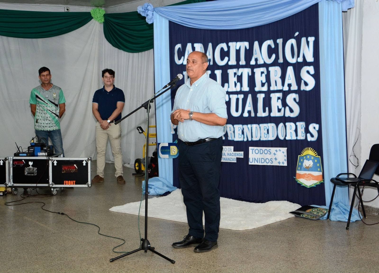 Más de 70 emprendedores participaron del inicio de un ciclo de capacitaciones en Laguna Blanca
