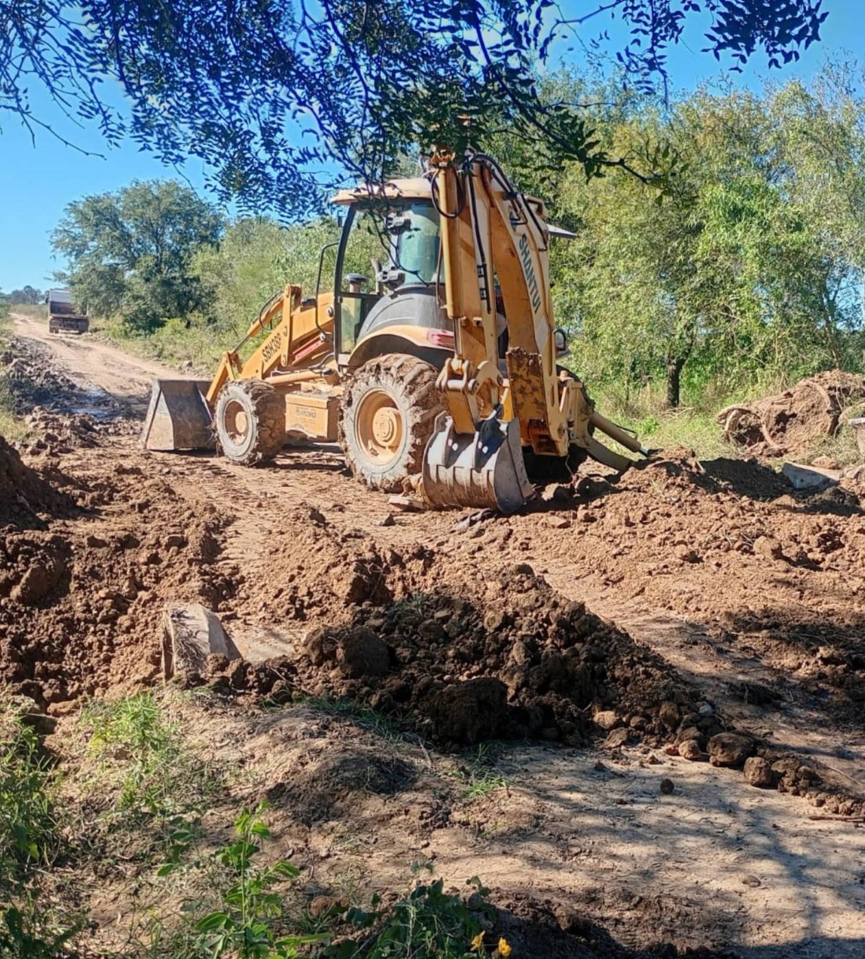 MISIONES TACAAGLÉ :El municipio continúa fortaleciendo la infraestructura rural en beneficio de los vecinos
