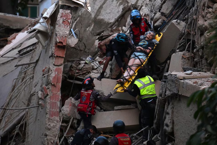 Ya son 589 los muertos y hay más de 2980 heridos por el doble terremoto en Venezuela