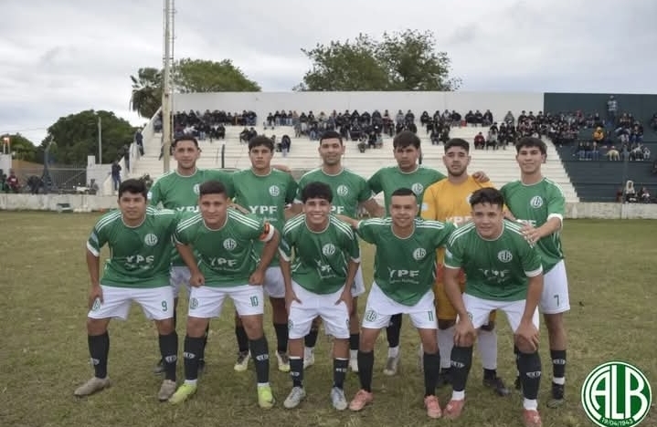 ¡Atlético Laguna Blanca se quedó con el clásico!