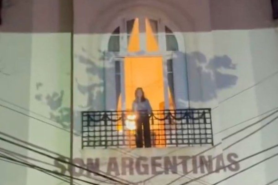 Cristina Kirchner celebró desde su balcón la clasificación de Argentina a la final del Mundial