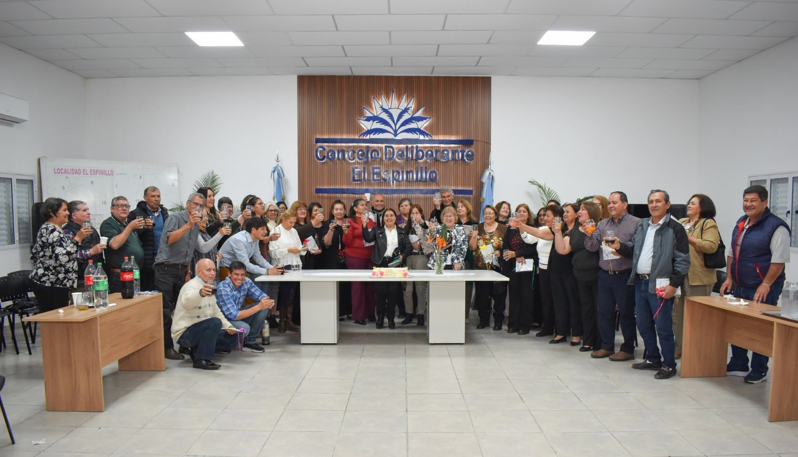 El Concejo Deliberante de El Espinillo homenajeó a docentes jubilados en una emotiva velada