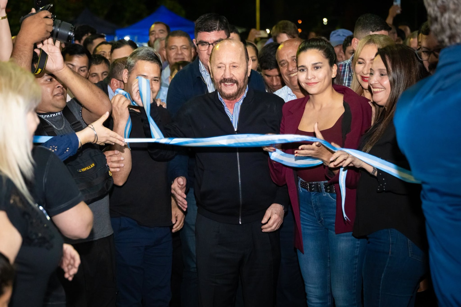 Gildo Insfrán encabezó la apertura de la XLII Fiesta Nacional del Pomelo en Laguna Blanca