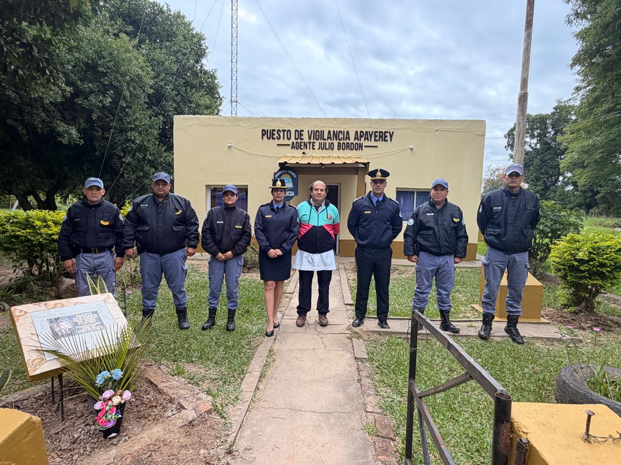 APAYEREY: CON PRESENCIA DE AUTORIDADES POLICIALES SE RECORDÓ EL 59.º ANIVERSARIO DEL FALLECIMIENTO DEL AGENTE JULIO BORDÓN